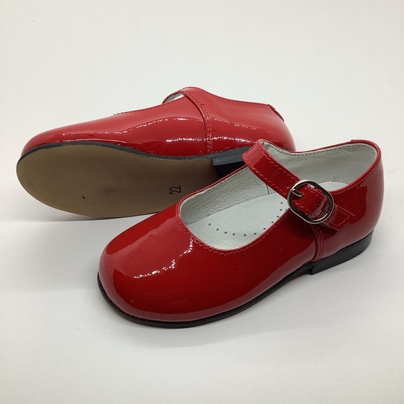 Faro Red patent leather Mary Jane NWT
